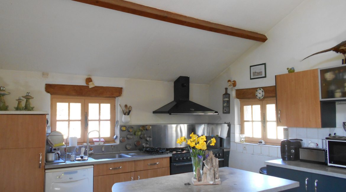 maison principale paulmy cuisine