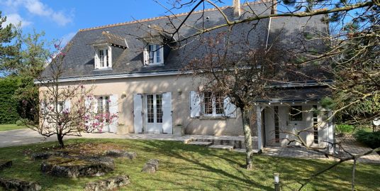 A VENDRE Belle demeure A ESVRES